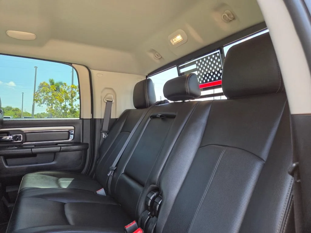 Used 2018 Brilliant Black Crystal Pearlcoat Ram Laramie image 21