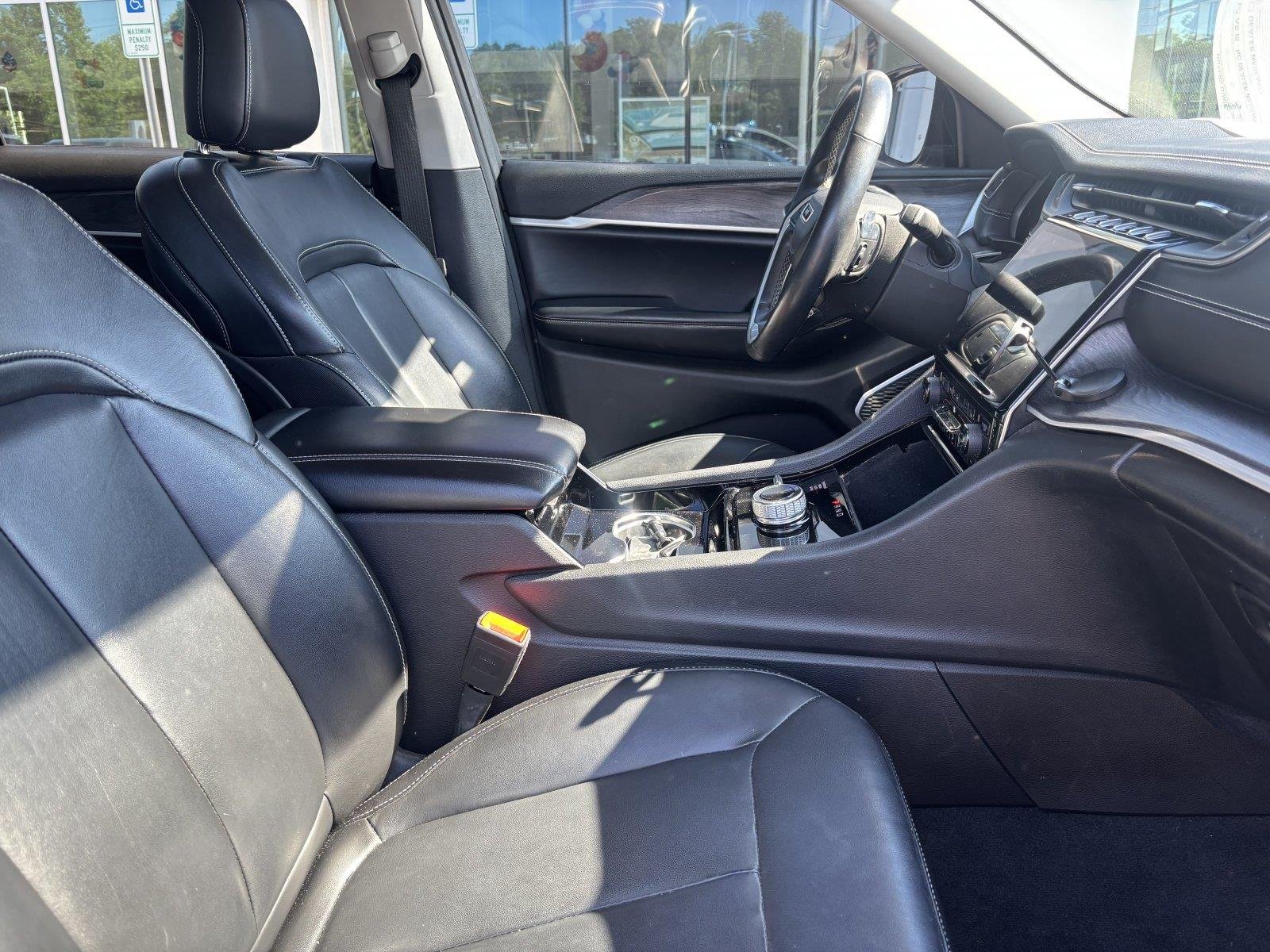 Used 2021 Diamond Black Crystal Pearlcoat Jeep Limited image 38