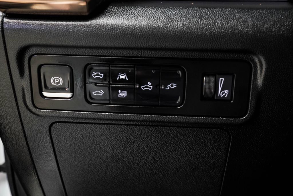Used 2023 White GMC 3X image 42