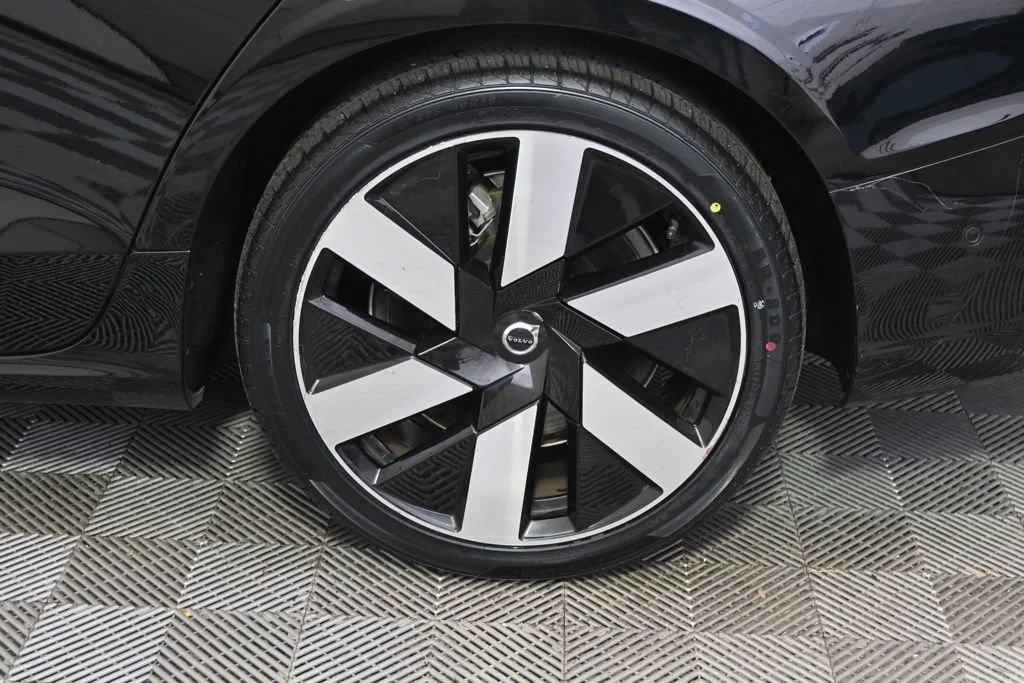 Used 2023 Black Volvo Plus Dark Theme image 20