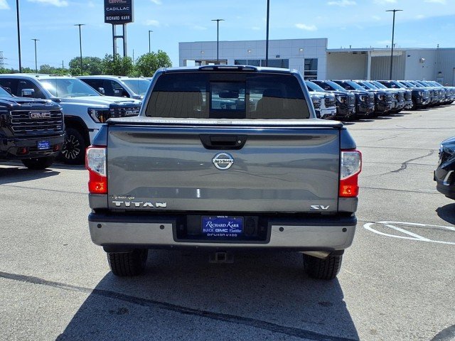 Used 2018 Gray Nissan SV image 6