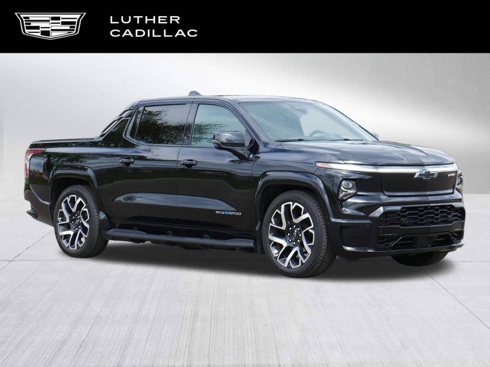 2025 Chevrolet Silverado EV RST Max Range's photo
