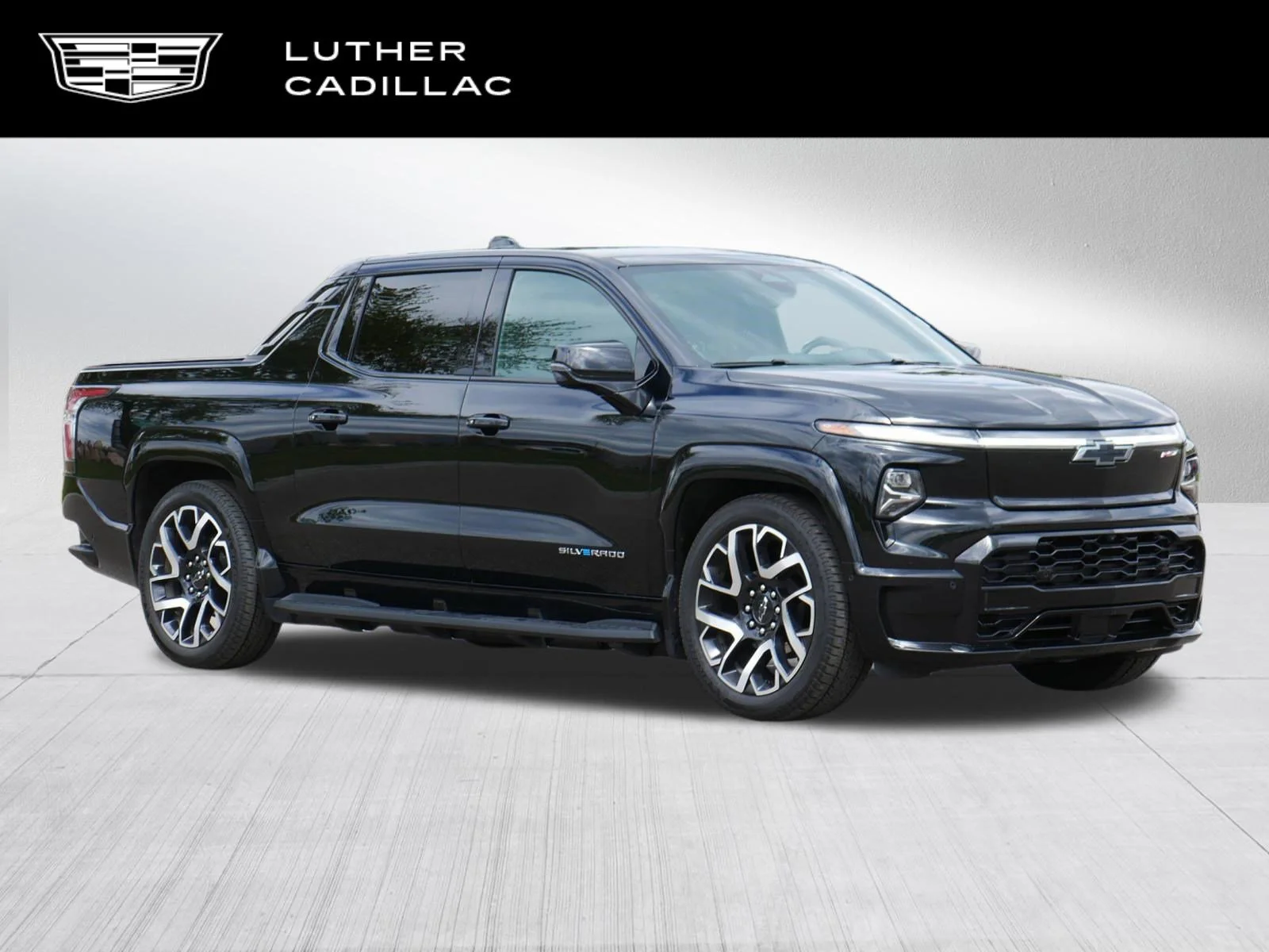 2025 Chevrolet Silverado EV RST Max Range's photo