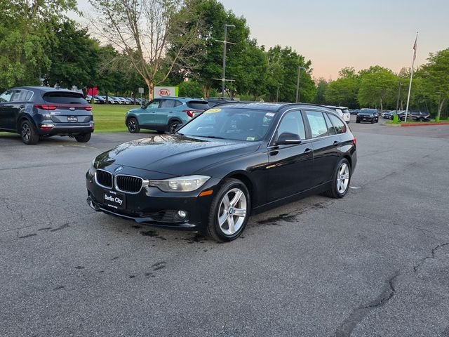 Used 2015 Black BMW 328i xDrive image 4