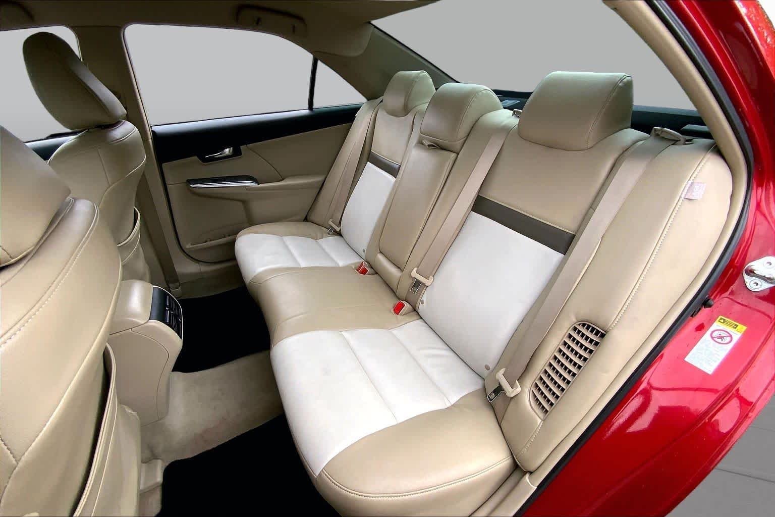 Used 2013 Barcelona Red Metallic Toyota LE image 21