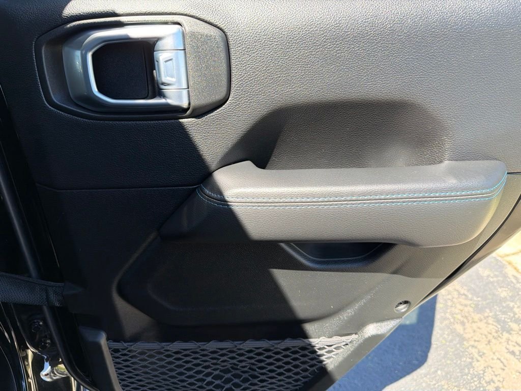 Used 2021 Black Jeep Unlimited Rubicon 4xe image 19