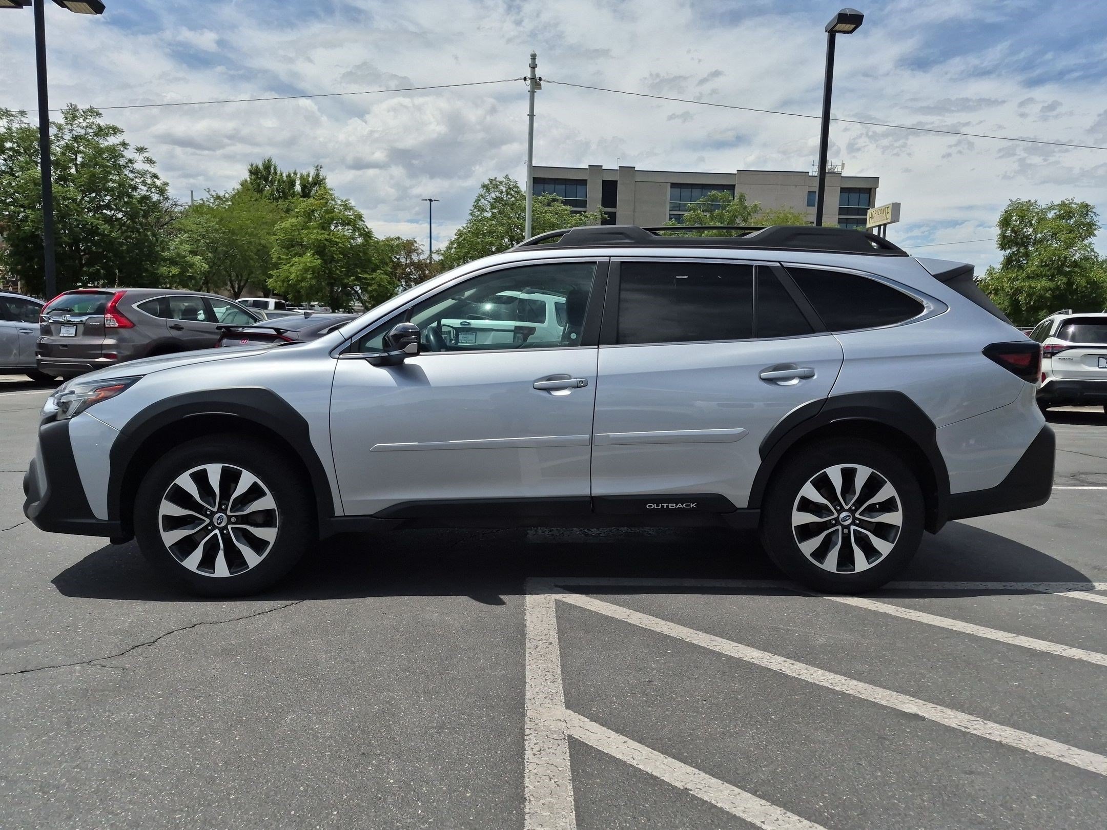 Used 2023 Ice Silver Metallic Subaru Limited XT image 7