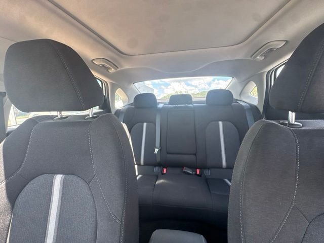 Used 2023 White Hyundai SEL image 17
