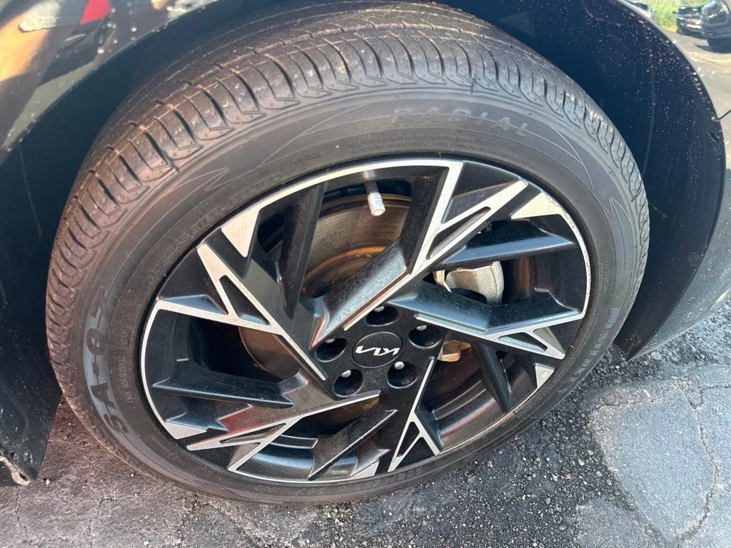 Used 2025 Black Kia GT-Line image 23