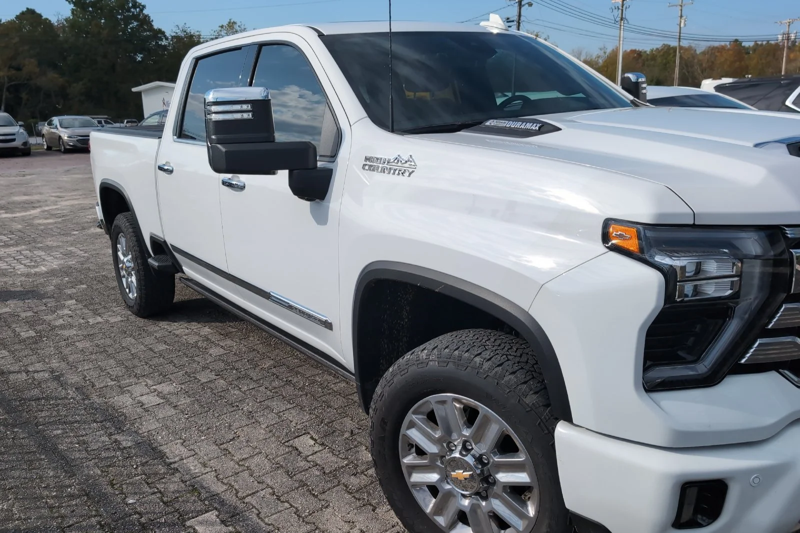 Used 2024 Summit White Chevrolet High Country image 14