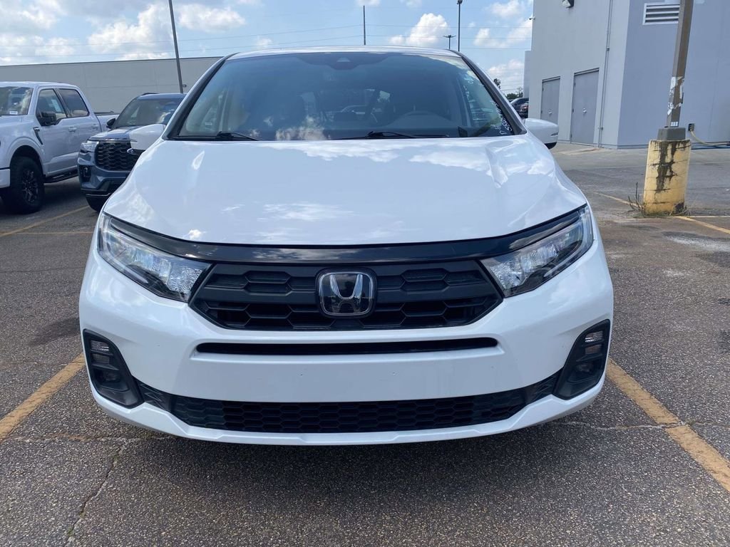 Certified Used 2025  Honda EX-L image 2