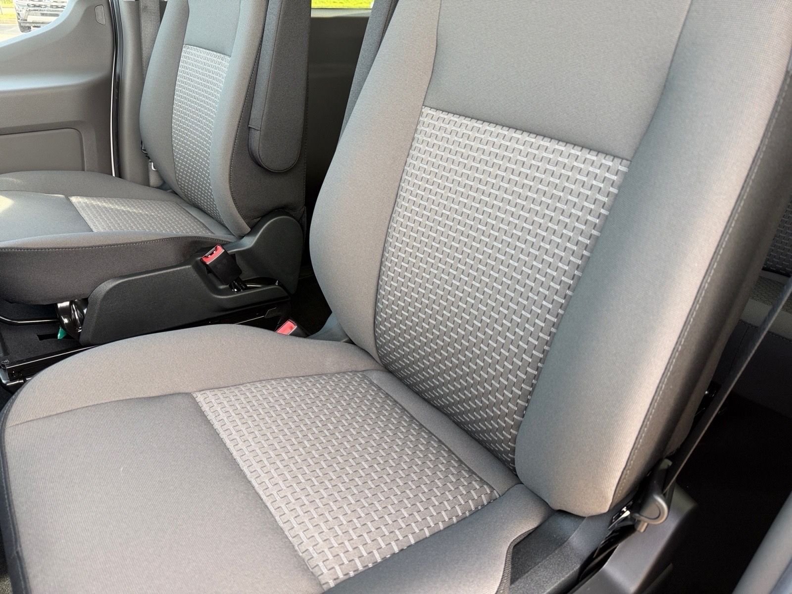 New 2026 Oxford White Ford Passenger Van XLT image 10
