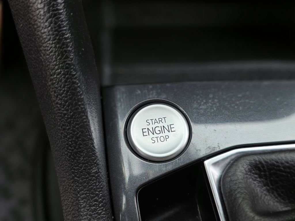 2023 Volkswagen Tiguan SE - Photo 34