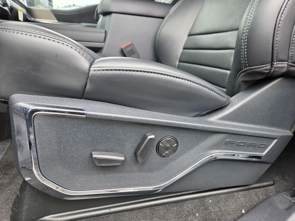 New 2026 Agate Black Metallic Ford F-350® Platinum® image 24