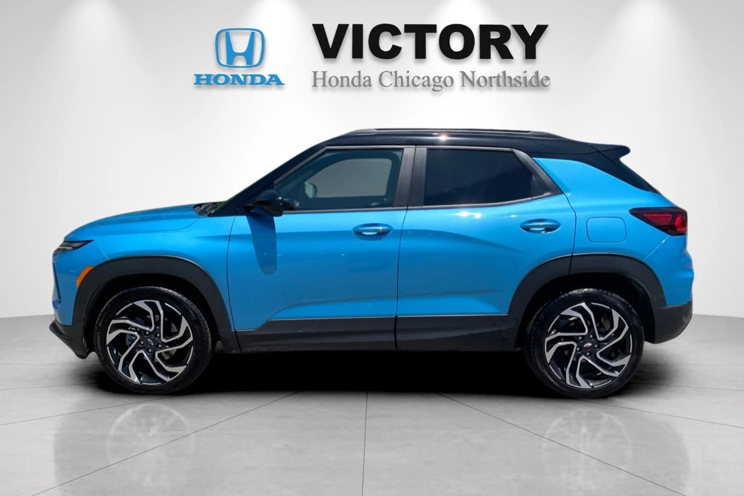 Used 2025 Marina Blue Chevrolet RS image 2