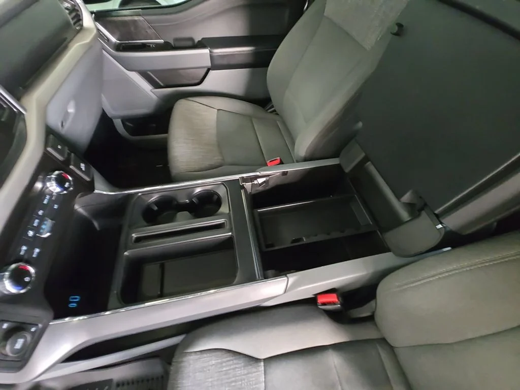 Used 2021 Silver Ford XLT image 27