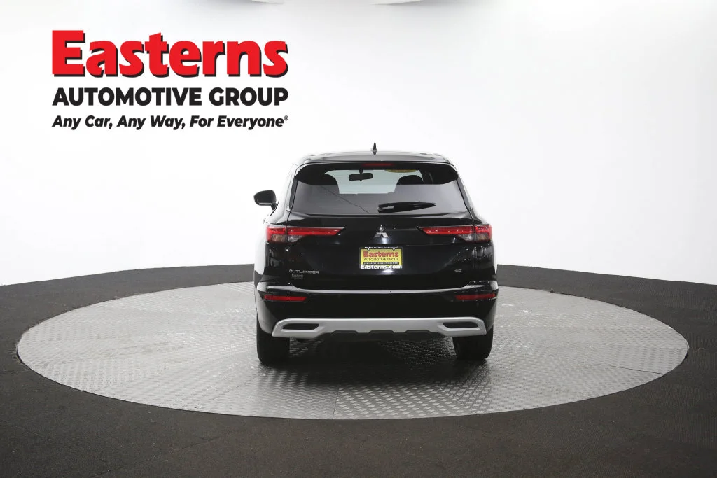 Used 2024 Black Mitsubishi SE image 37