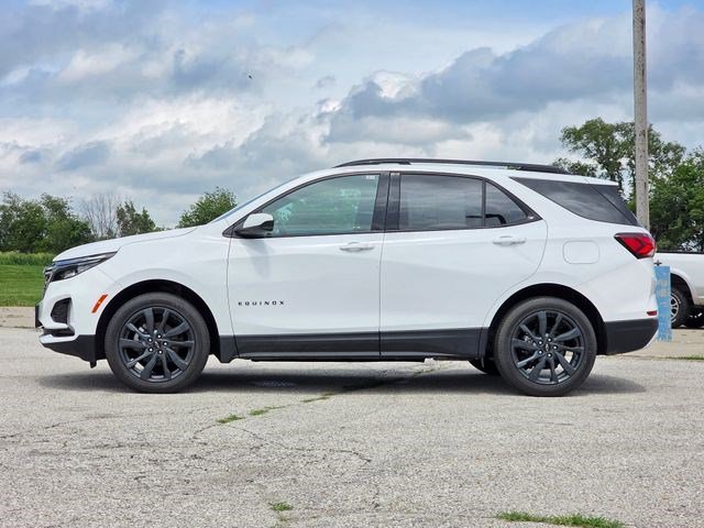 Used 2023 Summit White Chevrolet RS image 4