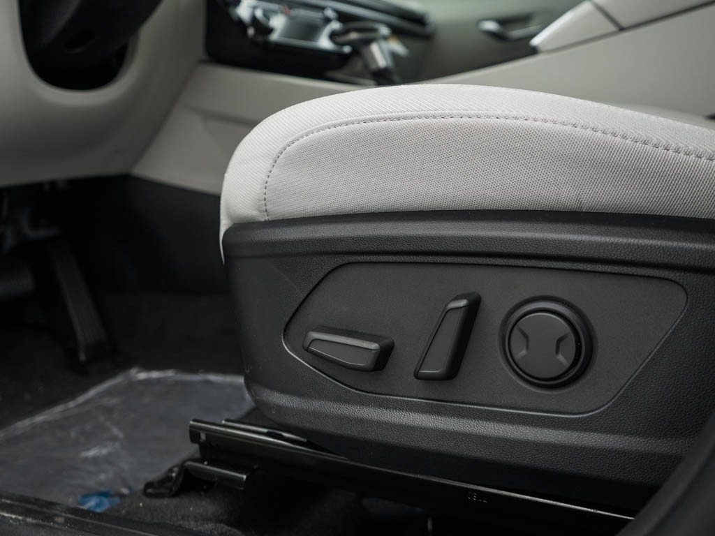 New 2026 Serenity White Pearl Hyundai SEL AWD image 18