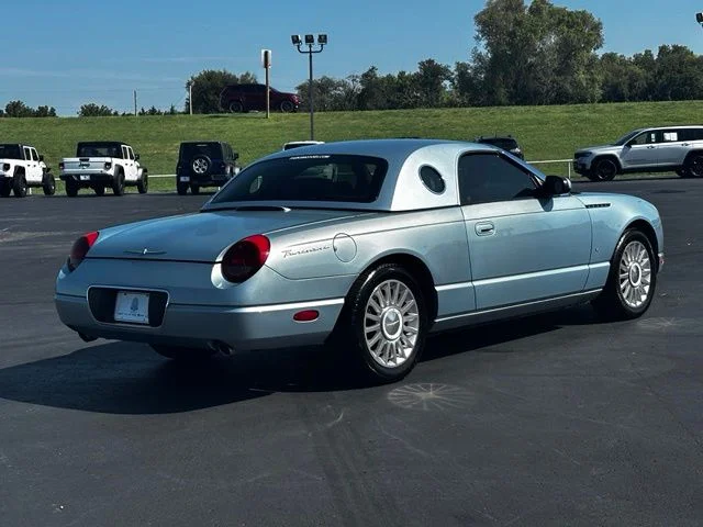 Used 2004 Blue Ford Base image 7