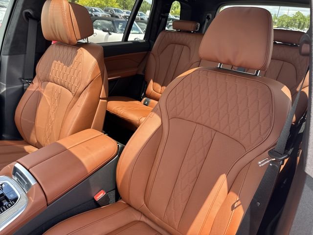 New 2027 Mineral White Metallic BMW xDrive40i image 24