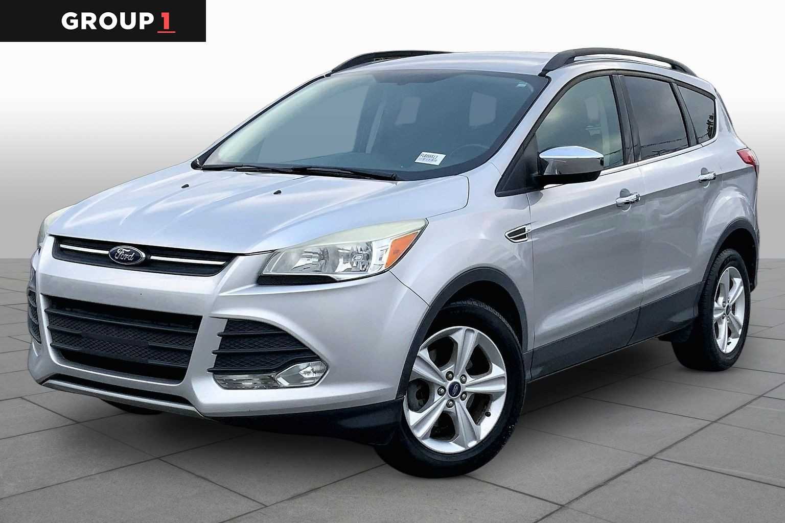 Ingot Silver 2015 Ford Escape SE FWD SUV / Crossover Front-Wheel Drive