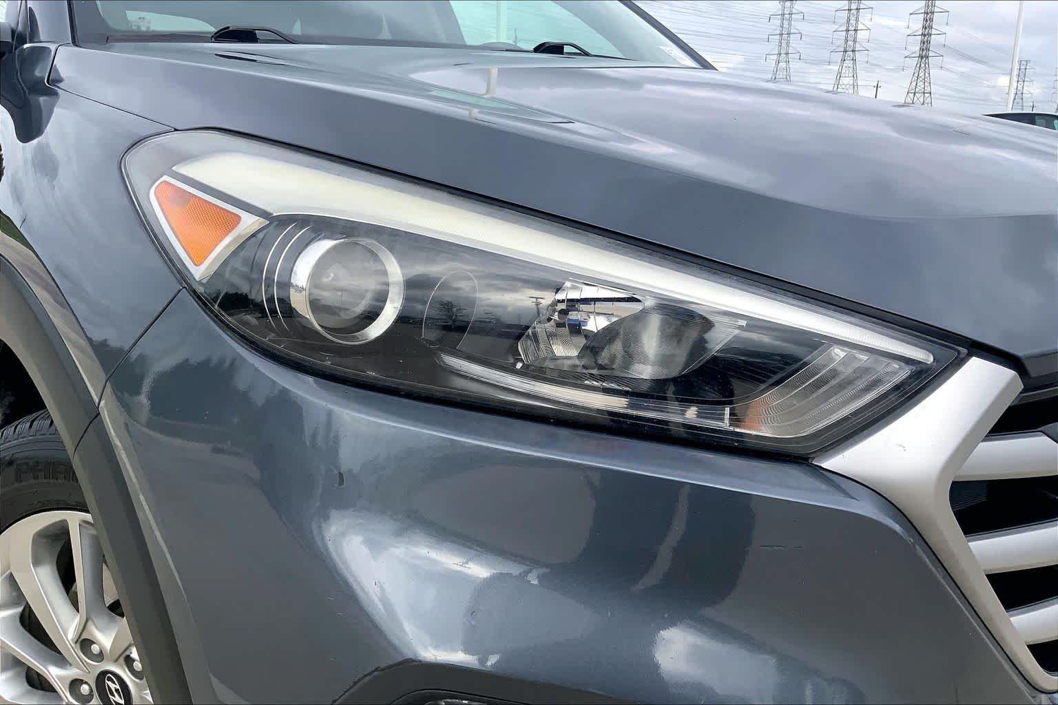 Used 2018 Coliseum Gray Hyundai SEL image 26