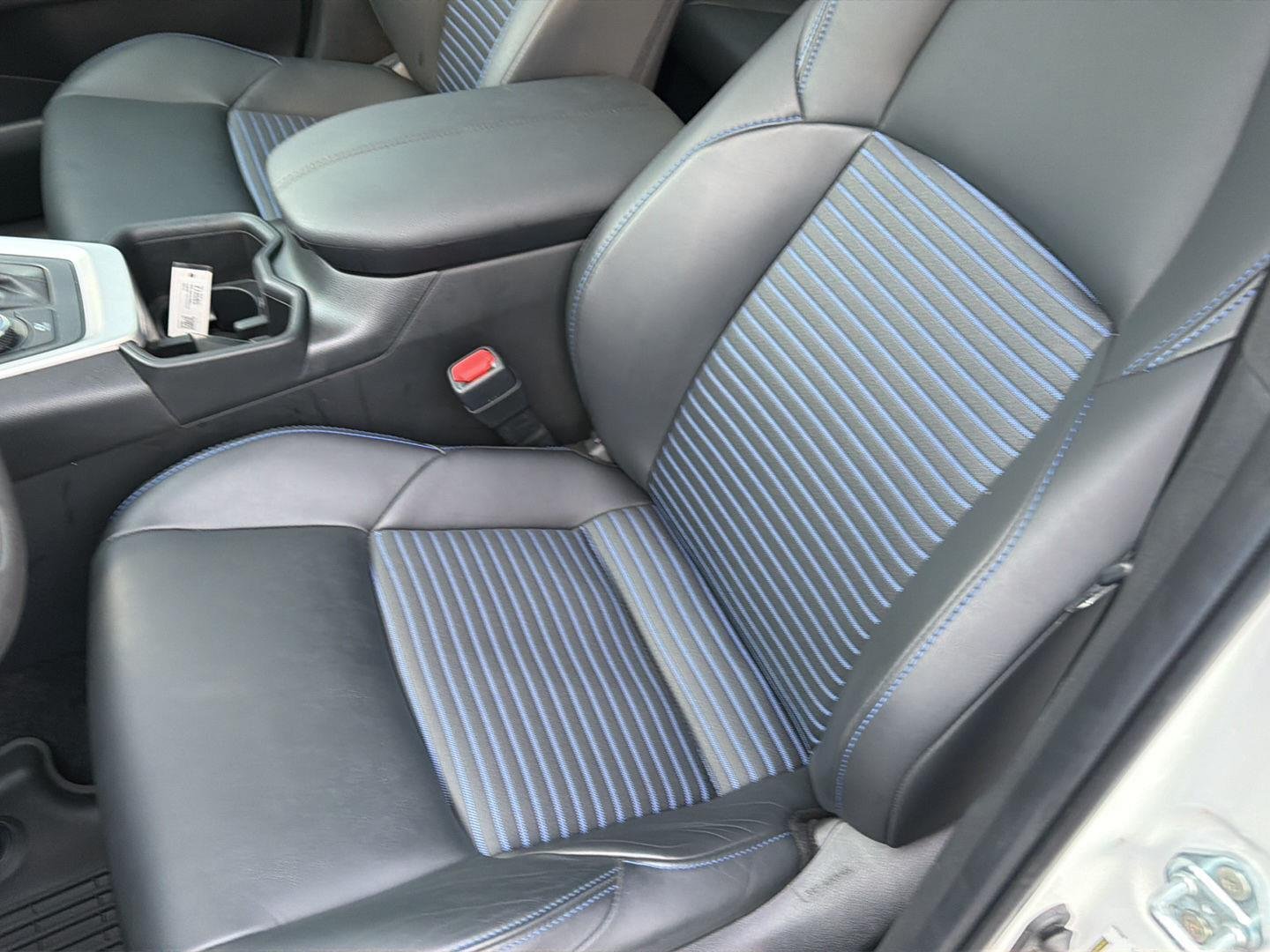Used 2024 Wind Chill Pearl w/Midnight Black Metallic Roof Toyota Hybrid XSE image 30