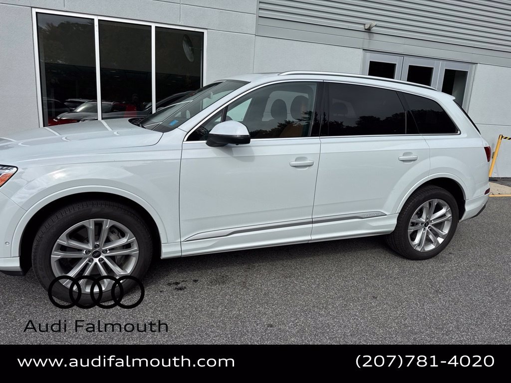 Used 2025 White Audi 55 Prestige image 4