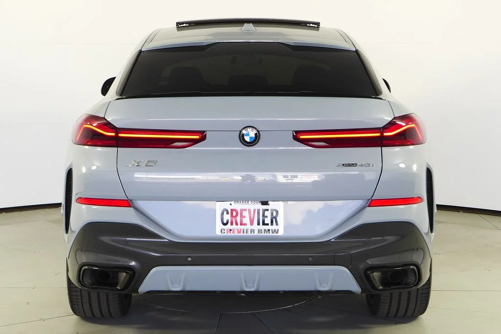Used 2024 Gray BMW xDrive40i image 7