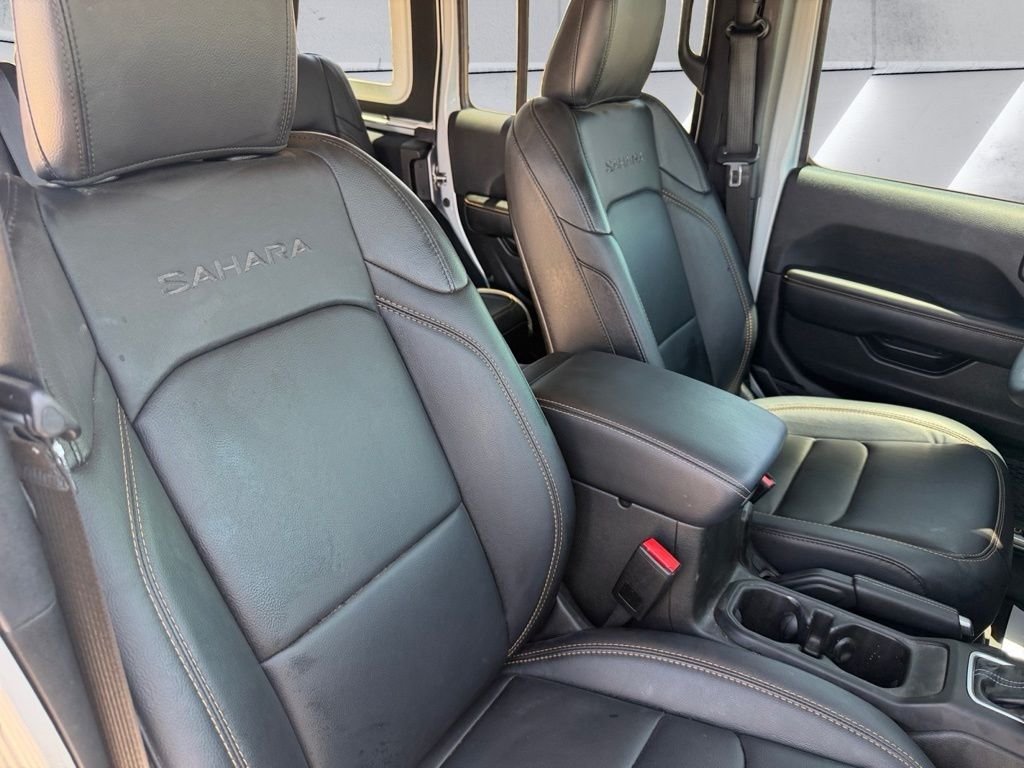 Certified Used 2024 Silver Jeep Sahara image 22