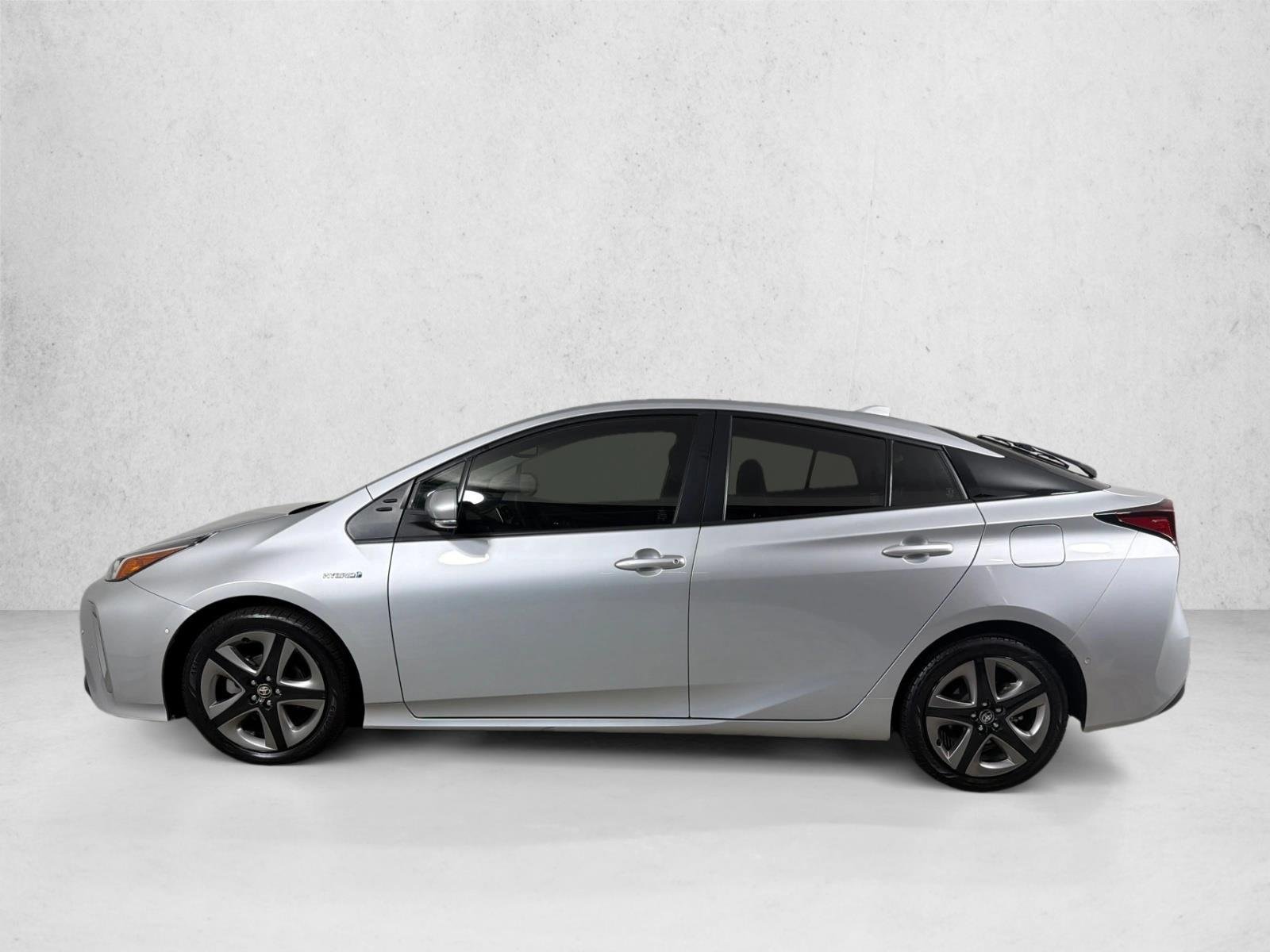 Certified Used 2022 Classic Silver Metallic Toyota XLE image 6