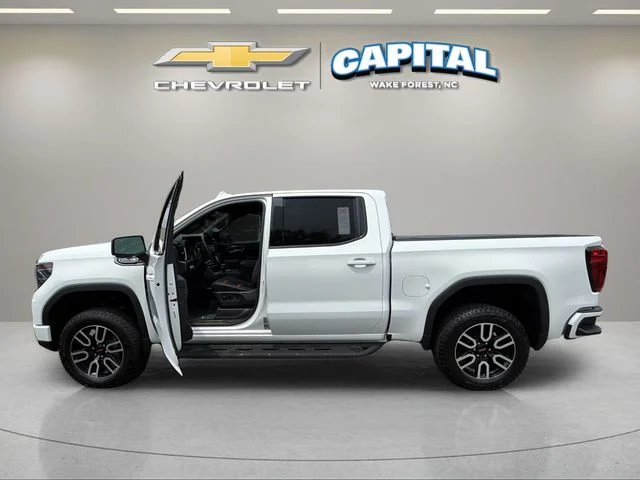 Used 2026 White GMC AT4 image 9