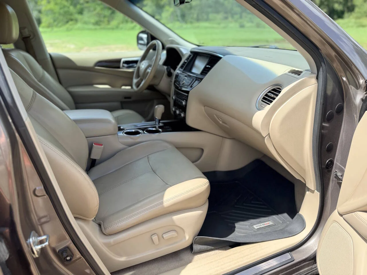 Used 2014 Tan Nissan SL 4dr SUV image 28