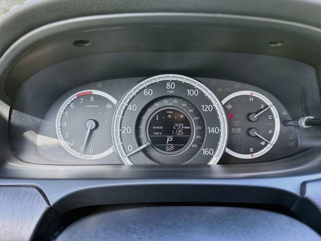 Used 2014 Silver Honda EX-L image 35