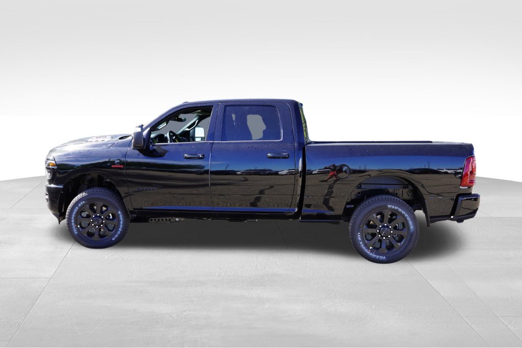 New 2027 Diamond Black Crystal Pearl-Coat Exterior Paint RAM Laramie image 6