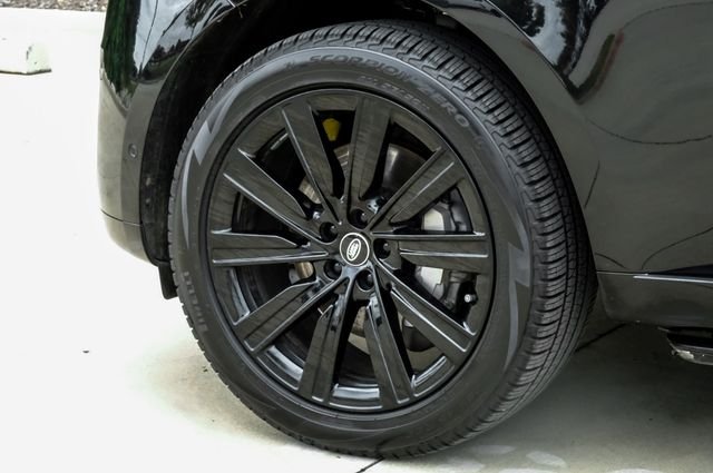Used 2023 Black Land Rover SE image 71