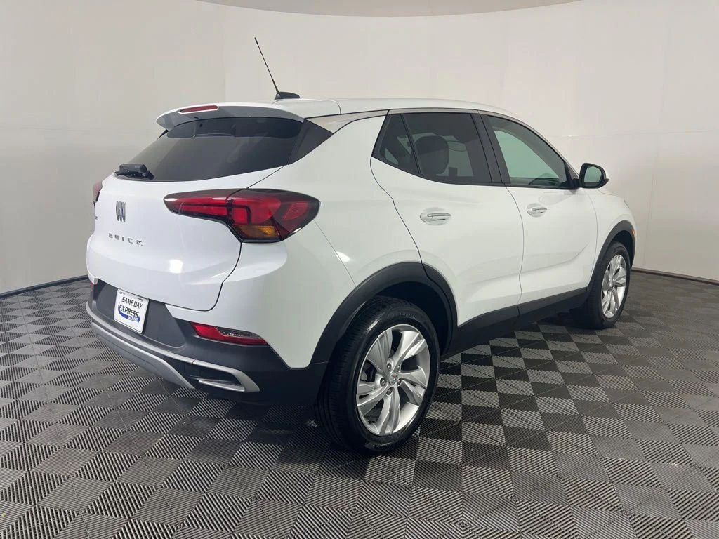 Used 2024 Summit White Buick Preferred image 22