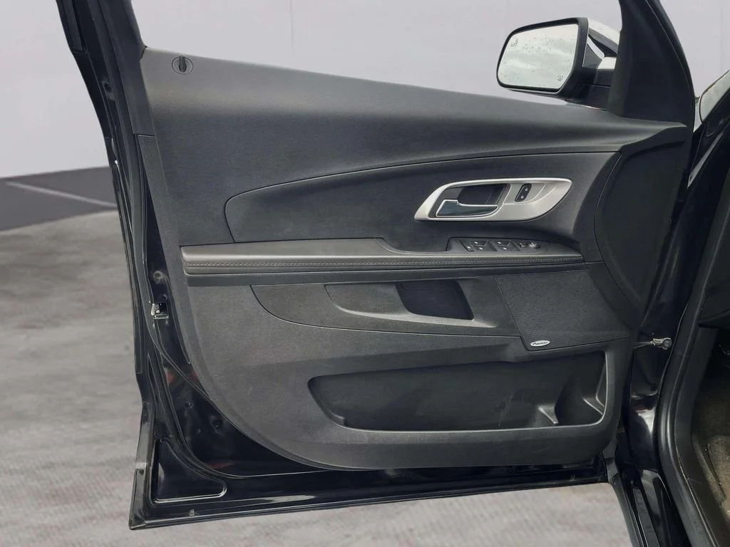 Used 2017 Mosaic Black Metallic Chevrolet Premier image 21