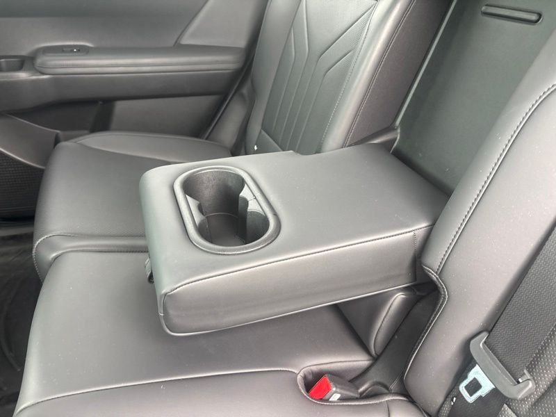 Used 2024 Silver Hyundai SEL image 19
