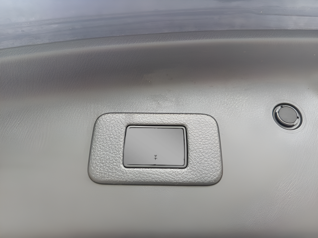 Used 2021 Blue Nissan Platinum image 13