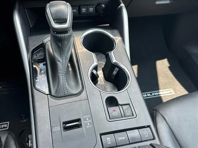 2021 Toyota Highlander XLE - Photo 32