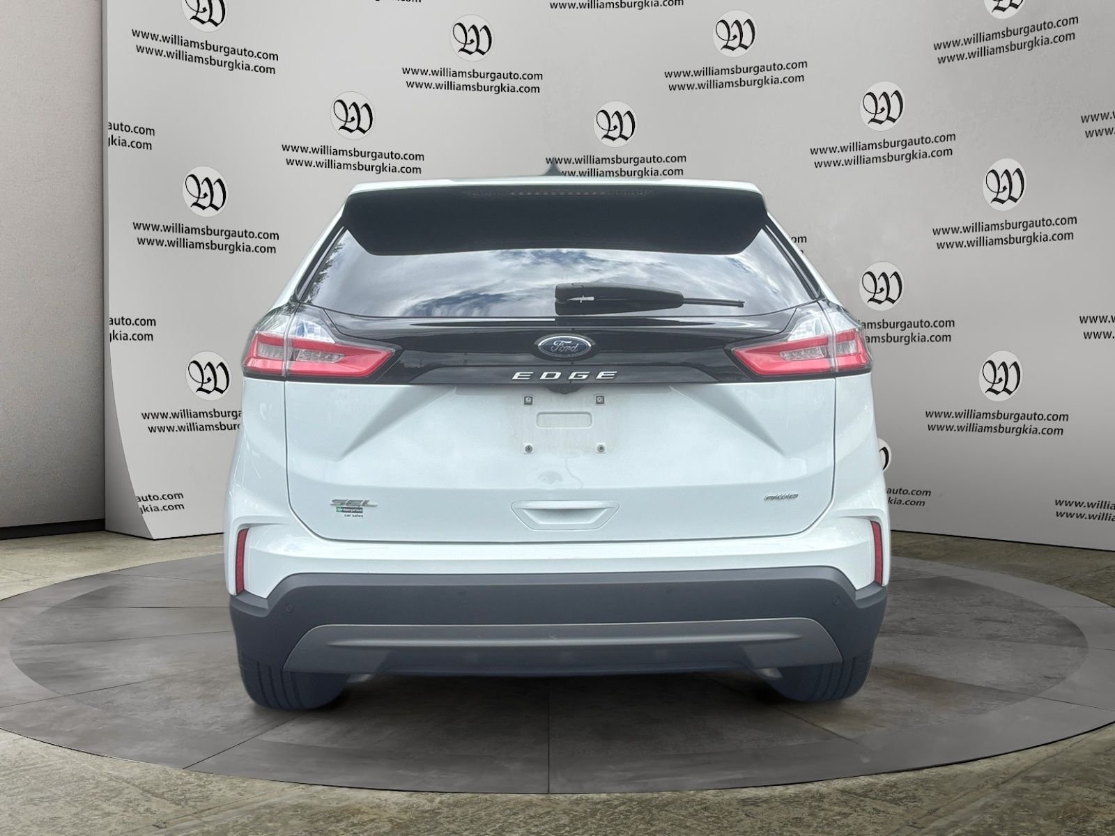 Used 2024 White Ford SEL image 4