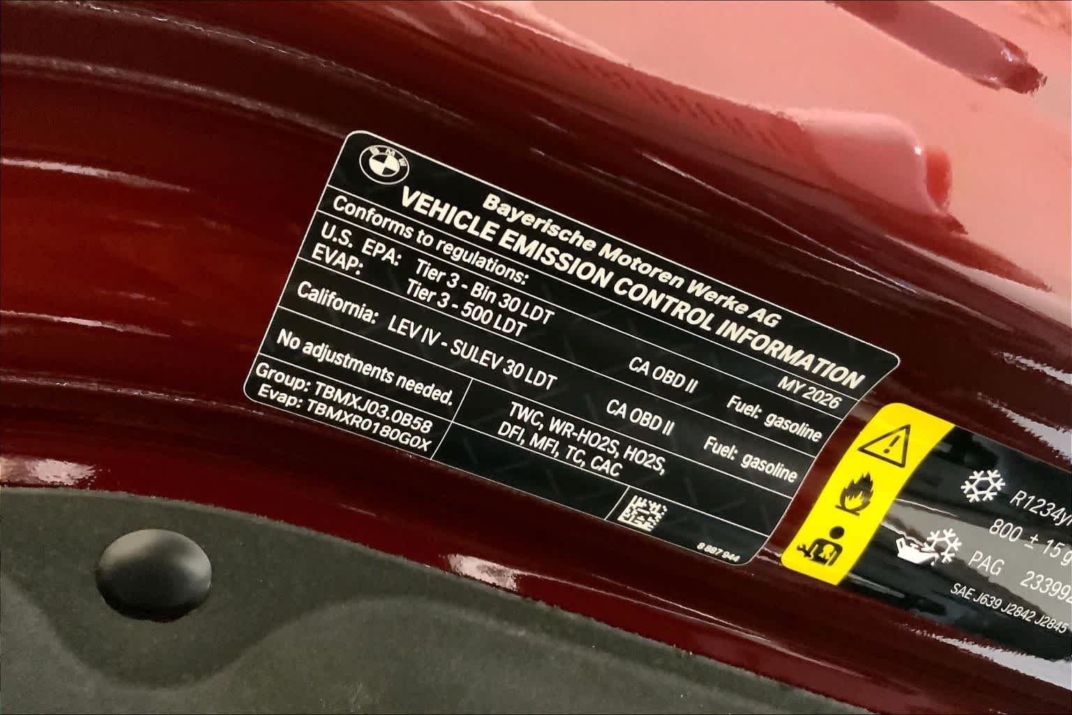 Used 2026 Aventurin Red Metallic BMW xDrive40i image 17