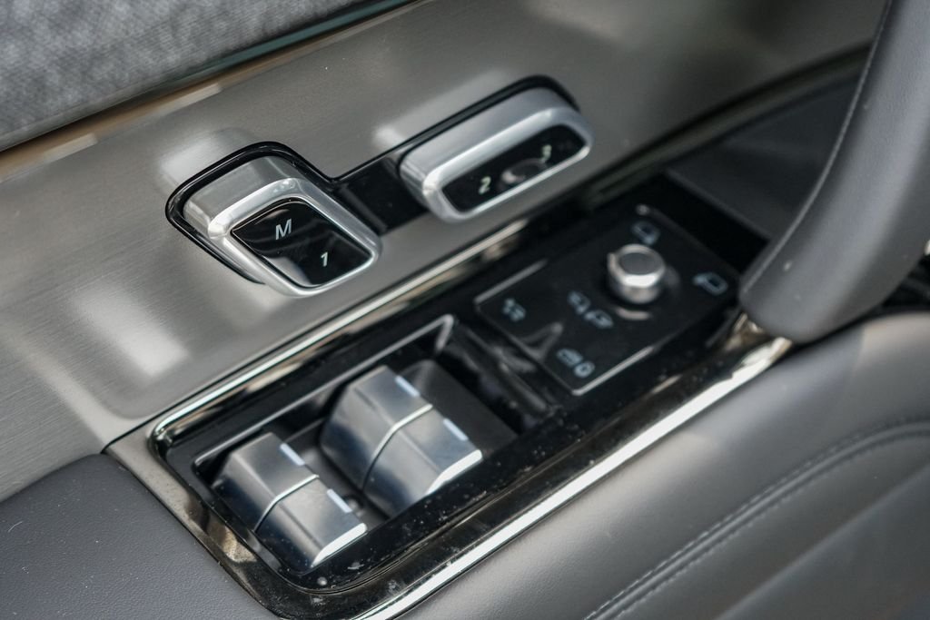 New 2026 Green Land Rover SE image 20
