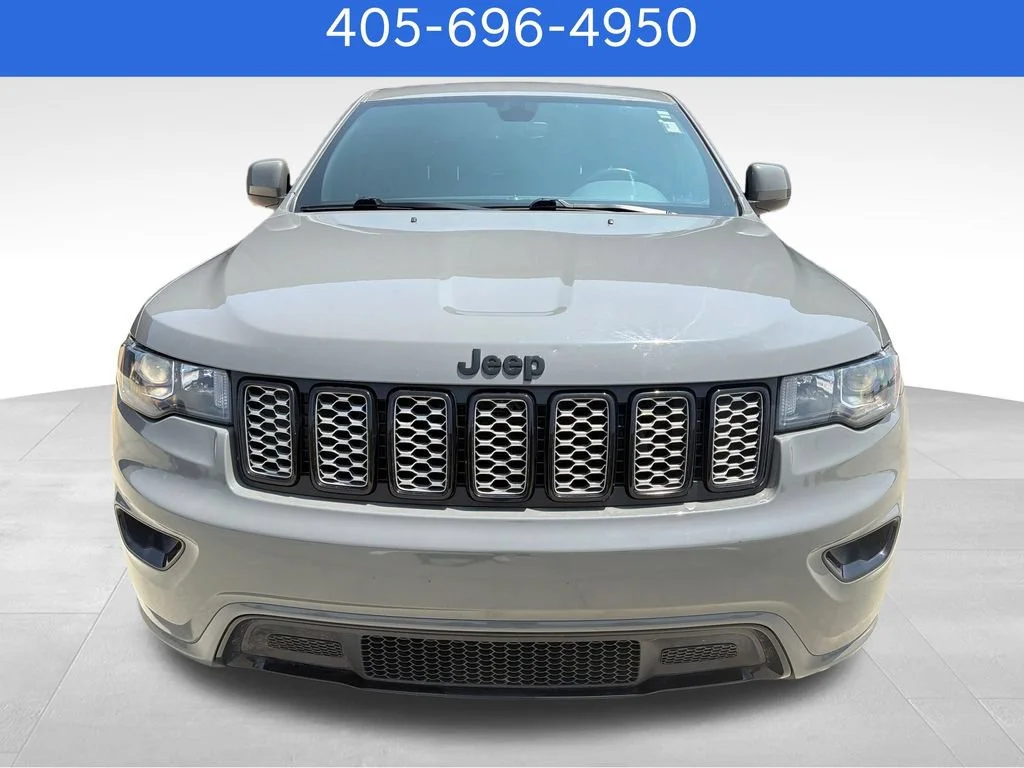 Pre-Owned 2022 Jeep Grand Cherokee WK Laredo X