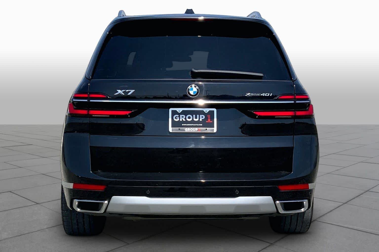 Used 2023 Black Sapphire Metallic BMW xDrive40i image 5