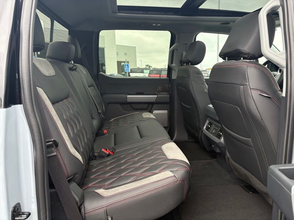 New 2026 Glacier Gray Metallic Tri-Coat Ford F-250® Lariat® image 18