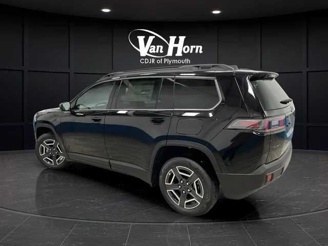 New 2026 Diamond Black Crystal Pearlcoat Jeep Laredo image 5