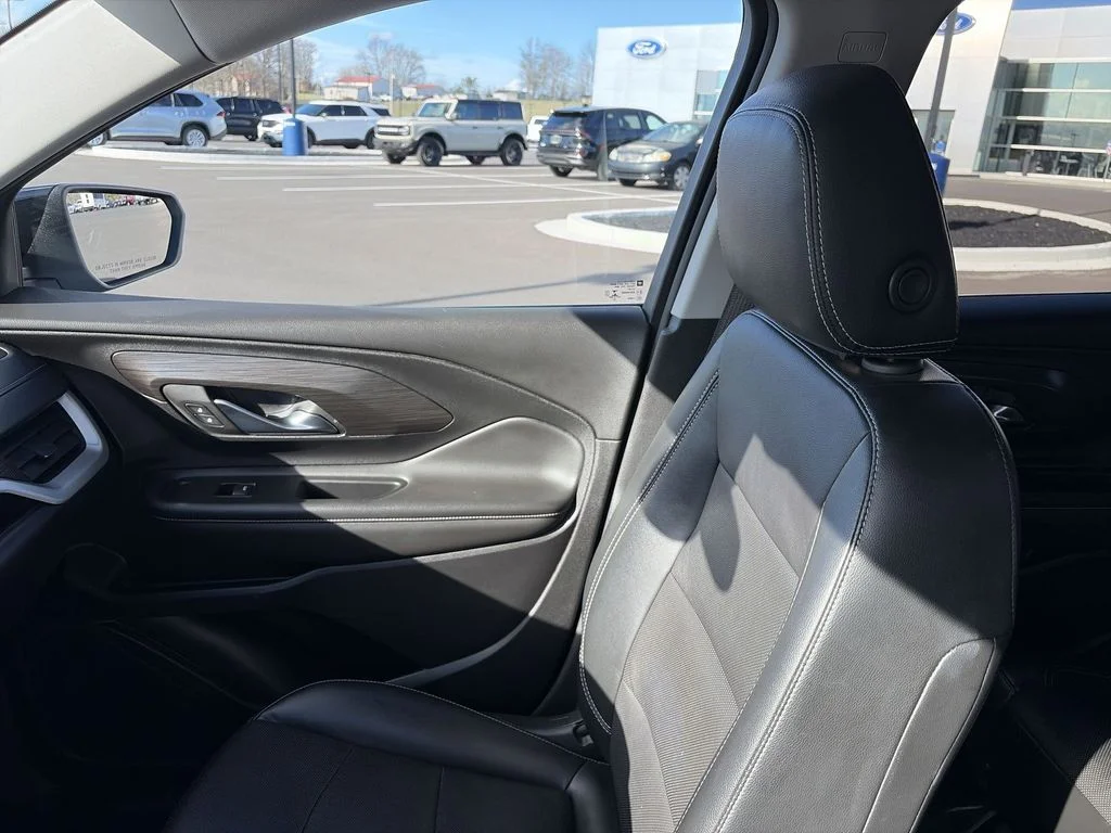 Certified Used 2023 White GMC SLT image 22